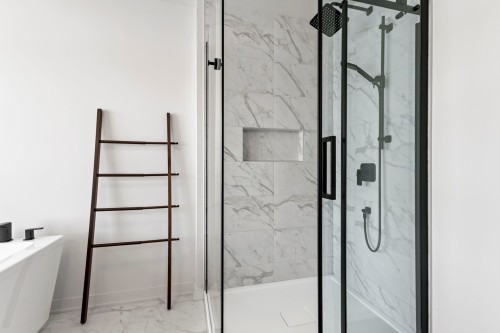 Bathroom - 71 Rue De Ronsard, Saint-Constant, QC - Indoor