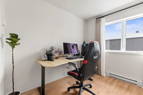 Bedroom - 71 Rue De Ronsard, Saint-Constant, QC - Indoor Photo Showing Office