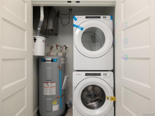 Salle de lavage - 302-540 Rue Boileau, Vaudreuil-Dorion, QC - Indoor Photo Showing Laundry Room