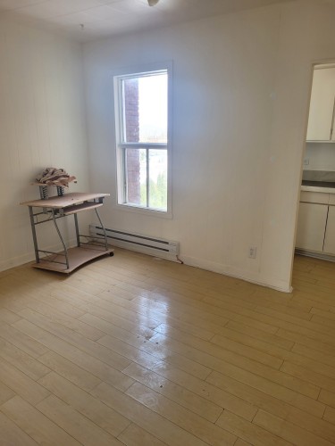 Salon - 556  - A Rue Lindsay, Drummondville, QC - Indoor Photo Showing Other Room