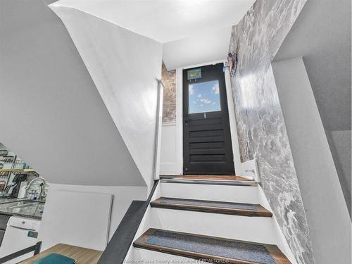 Lower Unit-1029 Parent, Windsor, ON 
