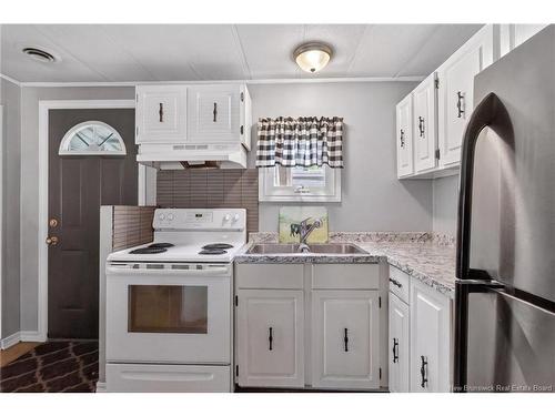 16 Tait Cres, Lakeville, NB 