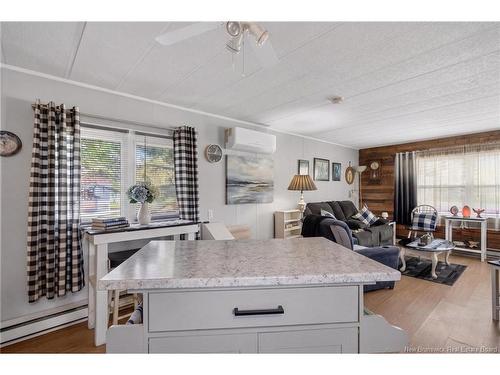 16 Tait Cres, Lakeville, NB 