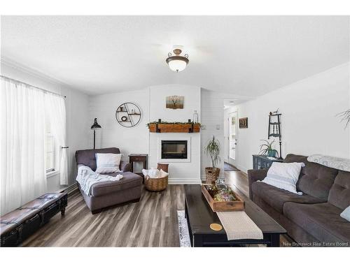 4 Cedar St, Waasis, NB 