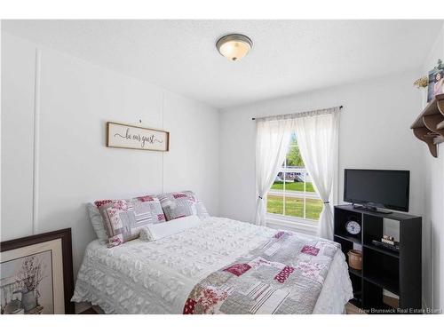 4 Cedar St, Waasis, NB 