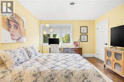 149 Miller Drive, Ancaster, ON - Indoor Photo Showing Bedroom