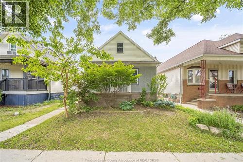 1153 GLADSTONE AVENUE  Windsor, ON N9A 2R9