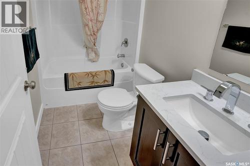 121 Everton Crescent, Moose Jaw, SK - Indoor Photo Showing Bathroom