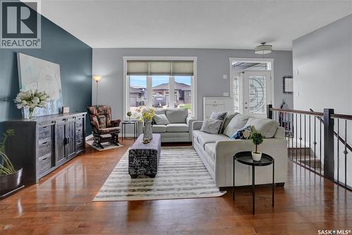 121 Everton Crescent, Moose Jaw, SK - Indoor Photo Showing Living Room