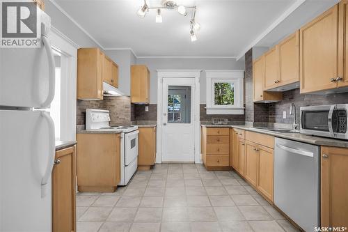 524 7Th Street E, Saskatoon, SK - Indoor Photo Showing Kitchen