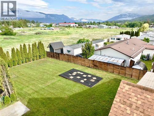 710 Devon Street, Creston, BC - Outdoor With View