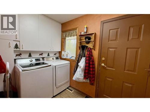 7364 Watch Lake Road, Lone Butte, BC - Indoor Photo Showing Laundry Room