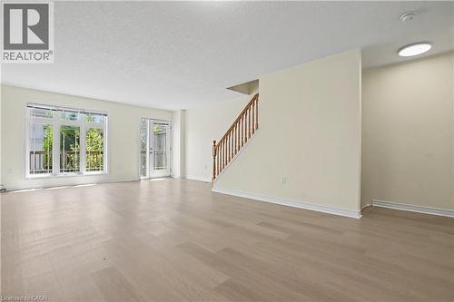 619 Wild Ginger Avenue Unit# C15 & #C16, Waterloo, ON - Indoor Photo Showing Living Room