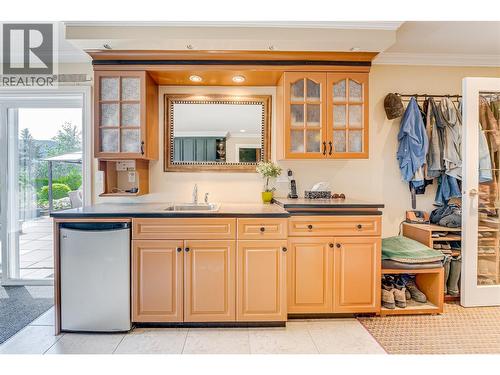 39 Ladyslipper Road, Lumby, BC - Indoor Photo Showing Kitchen