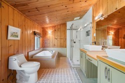 Salle de bains attenante à la CCP - 