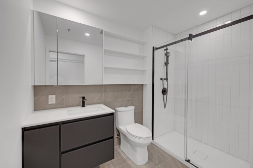 Salle de bains - 2203-245 Boul. Robert-Bourassa, Montréal (Ville-Marie), QC - Indoor Photo Showing Bathroom