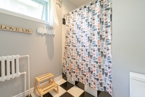 Salle de bains - 35 Av. Victoria, Pointe-Claire, QC - Indoor