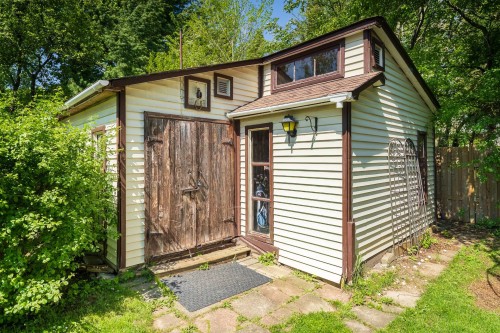 Remise - 35 Av. Victoria, Pointe-Claire, QC - Outdoor