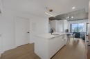 Cuisine - 2216-245 Boul. Robert-Bourassa, Montréal (Ville-Marie), QC  - Indoor Photo Showing Kitchen With Upgraded Kitchen 