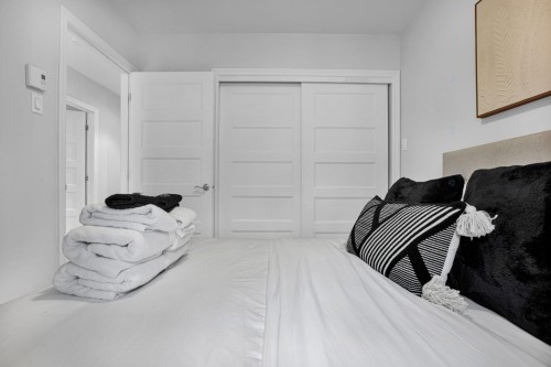 Bedroom - 3702 Rue De Verdun, Montréal (Verdun/Île-Des-Soeurs), QC - Indoor Photo Showing Bedroom