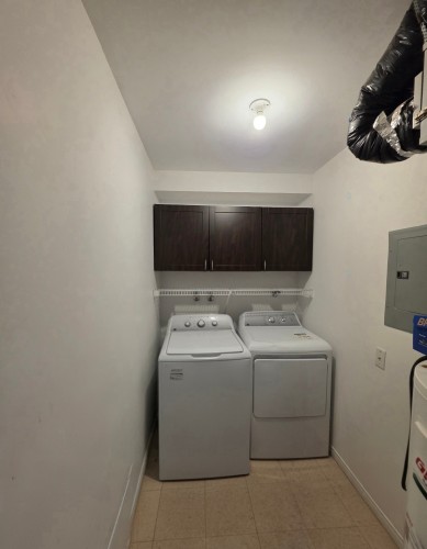 Laundry - 303-9500 Boul. Rivard, Brossard, QC - Indoor Photo Showing Laundry Room