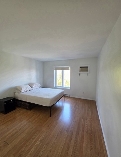 Master Bedroom - 303-9500 Boul. Rivard, Brossard, QC - Indoor Photo Showing Bedroom
