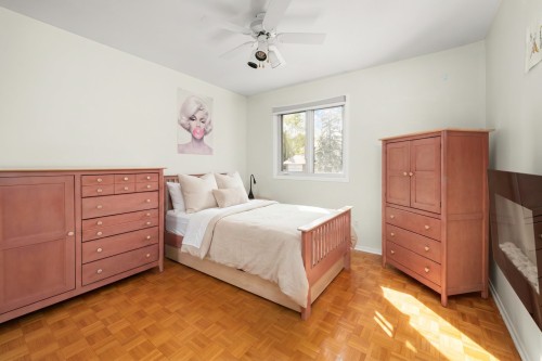 Chambre à coucher - 18 Rue Mansfield, Dollard-Des-Ormeaux, QC - Indoor Photo Showing Bedroom