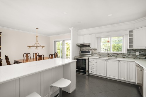 Cuisine - 18 Rue Mansfield, Dollard-Des-Ormeaux, QC - Indoor Photo Showing Kitchen With Upgraded Kitchen