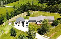 14 Maplewood Trail Kagawong, ON P0P 1J0