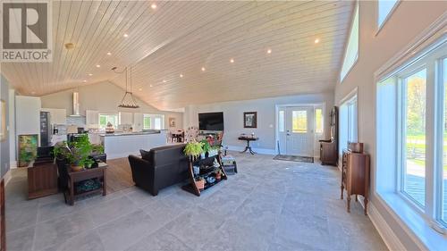 14 Maplewood Trail, Kagawong, ON - Indoor