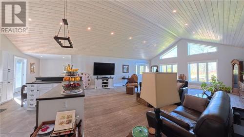 14 Maplewood Trail, Kagawong, ON - Indoor