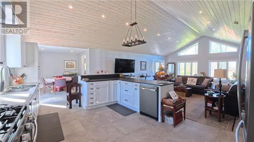 14 Maplewood Trail, Kagawong, ON - Indoor