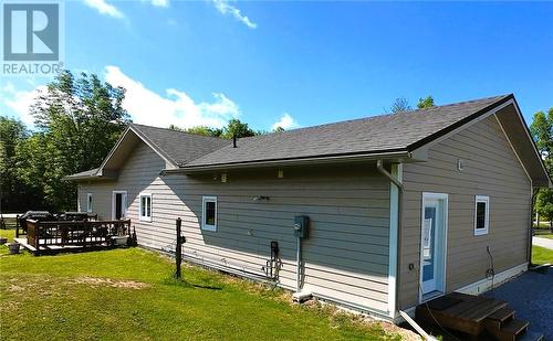 14 Maplewood Trail, Kagawong, ON - Outdoor With Exterior