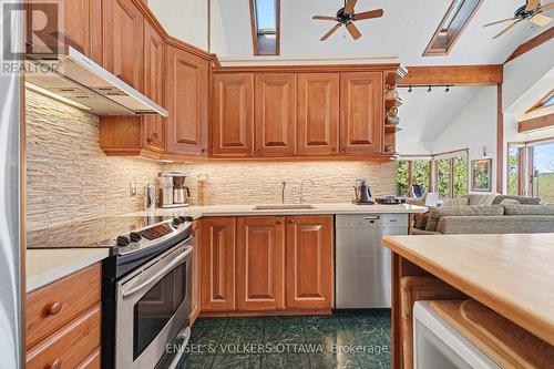 4637 Northwoods Drive, Ottawa, ON - Indoor Photo Showing Kitchen With Upgraded Kitchen