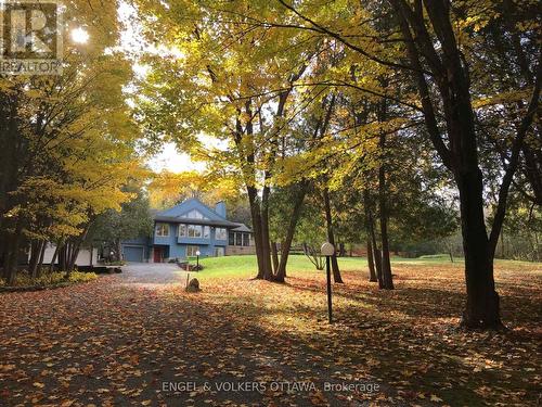 4637 Northwoods Drive, Ottawa, ON - Outdoor