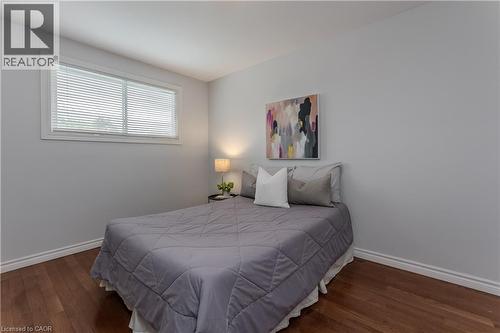 3125 Michael Crescent, Burlington, ON - Indoor Photo Showing Bedroom
