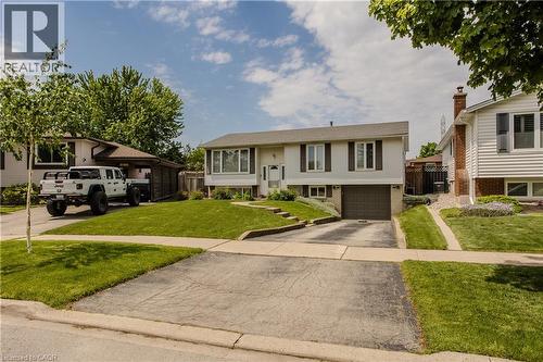 3125 Michael Crescent, Burlington, ON - Outdoor With Facade
