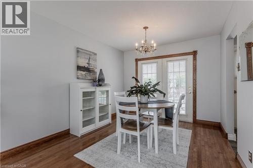 3125 Michael Crescent, Burlington, ON - Indoor Photo Showing Dining Room
