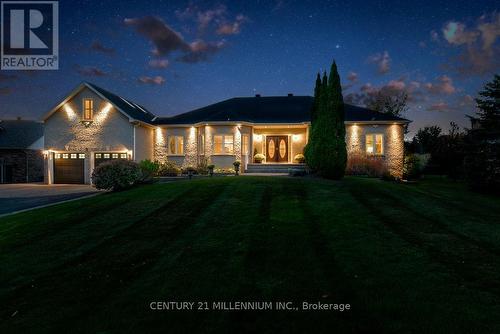 8 CASTLEWOOD COURT  Caledon, ON L7K 0C1