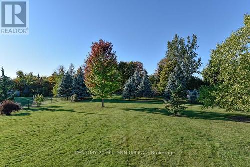8 Castlewood Court, Caledon, ON - Outdoor