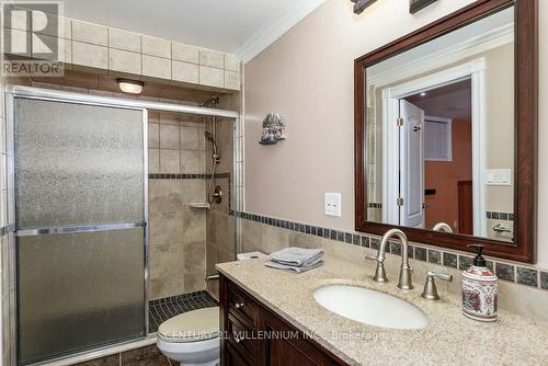 8 Castlewood Court, Caledon, ON - Indoor Photo Showing Bathroom