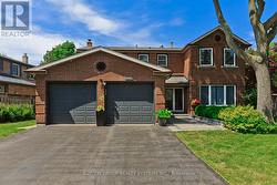 6686 BARRISDALE DRIVE  Mississauga, ON L5N 2H3