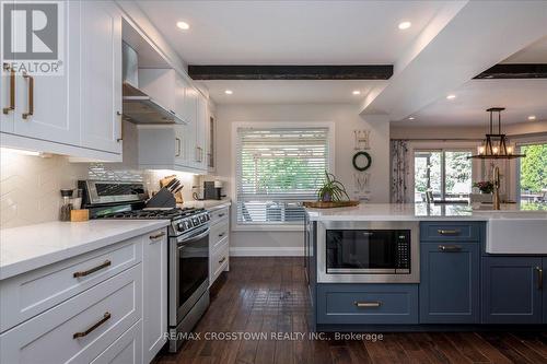 92 Golden Meadow Road, Barrie, ON - Indoor Photo Showing Kitchen With Upgraded Kitchen