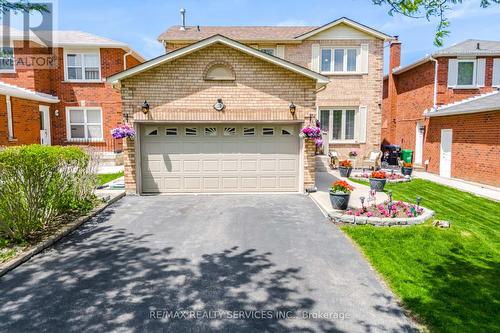 122 FLOWERTOWN AVENUE  Brampton, ON L6X 3Y6