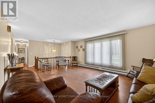 Living Room - 4523 Kilkenny Road, Elizabethtown-Kitley, ON - Indoor Photo Showing Living Room