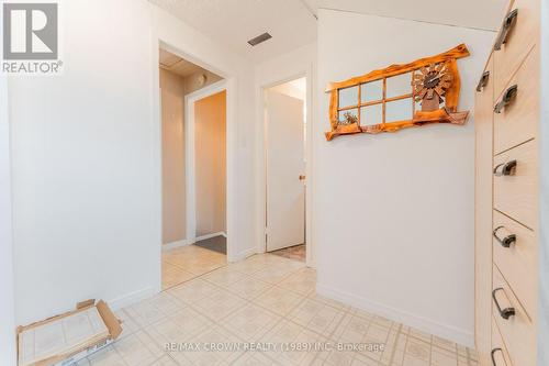 32 Frontenac Crescent, Kapuskasing, ON - Indoor Photo Showing Other Room