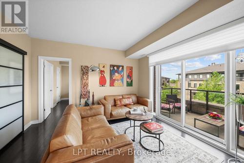 301 - 298 Glenroy Gilbert Drive, Ottawa, ON - Indoor Photo Showing Living Room