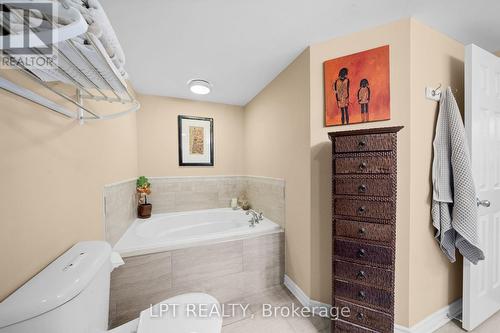 301 - 298 Glenroy Gilbert Drive, Ottawa, ON - Indoor Photo Showing Bathroom