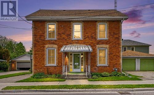 56 Drummond Street E, Perth, ON - Outdoor