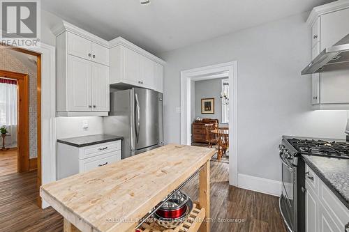 56 Drummond Street E, Perth, ON - Indoor Photo Showing Kitchen
